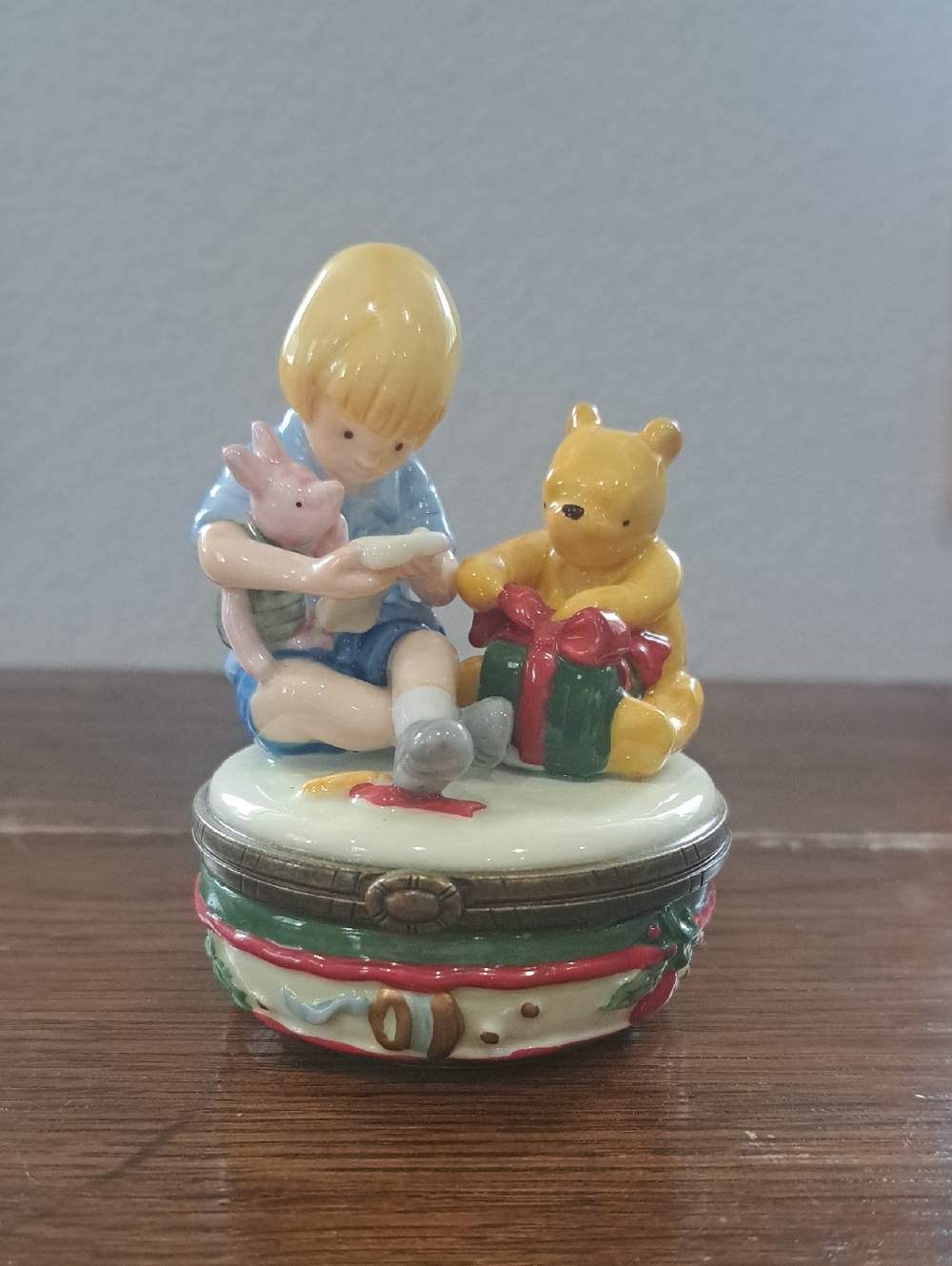 Midwest Of Cannon Falls - Christopher Robin & Pooh Porcelain Hinged Box